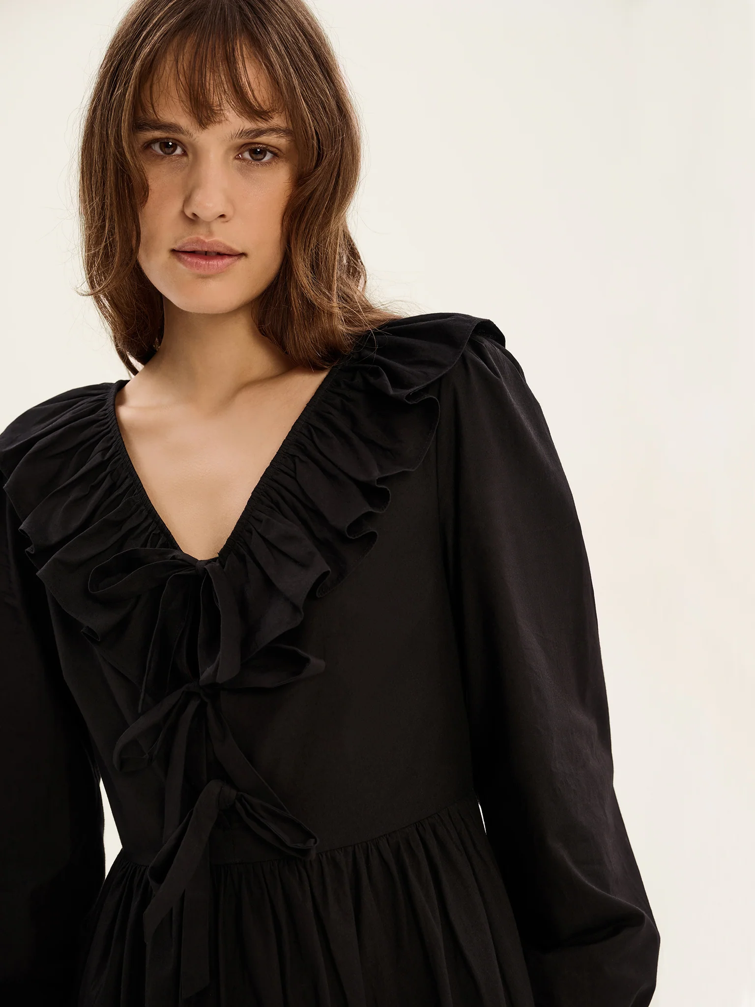 Amy-Leigh Dress in Black - Image 4
