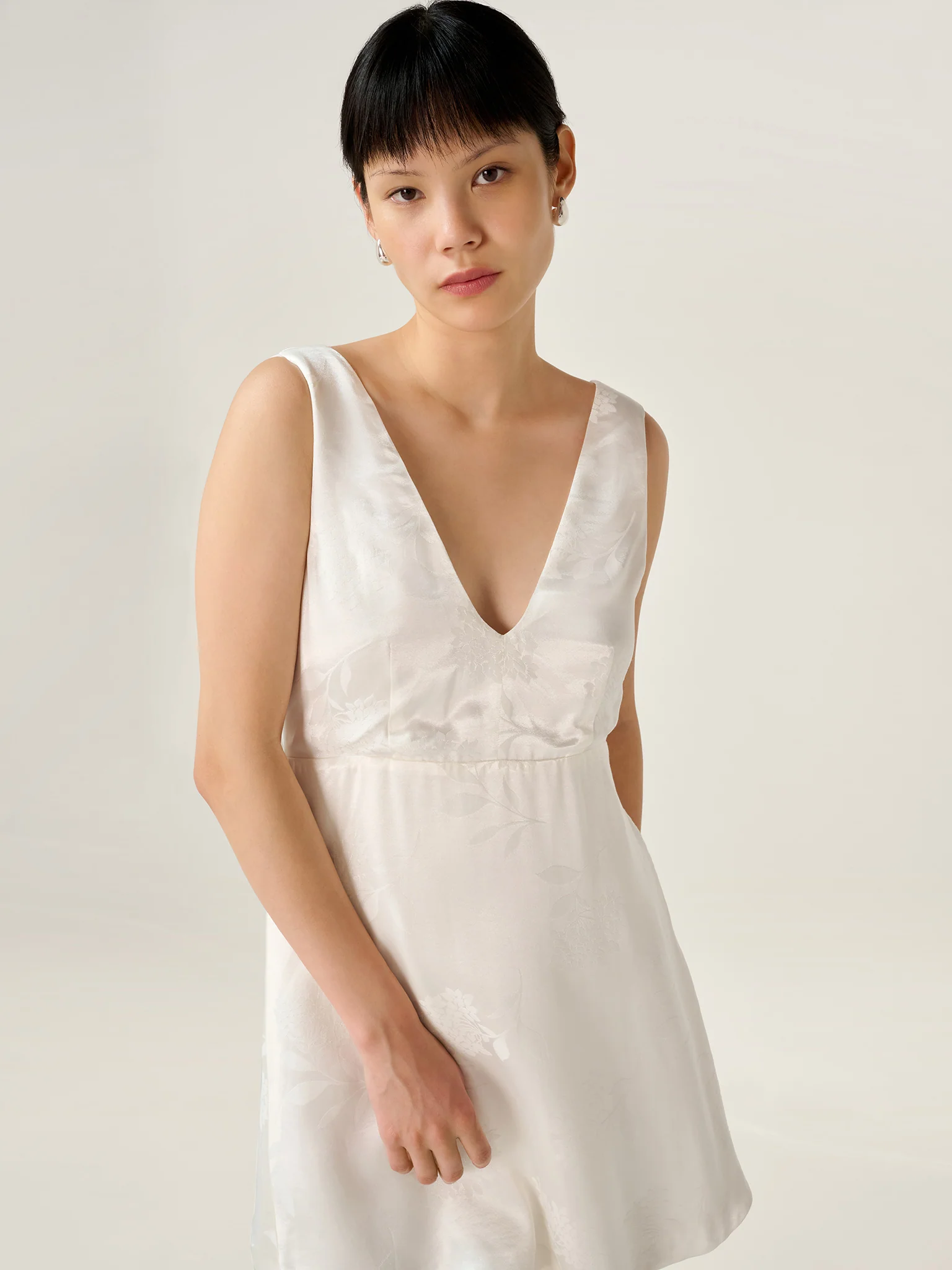 Bowlyn Jacquard Dress in Ivory - Image 4