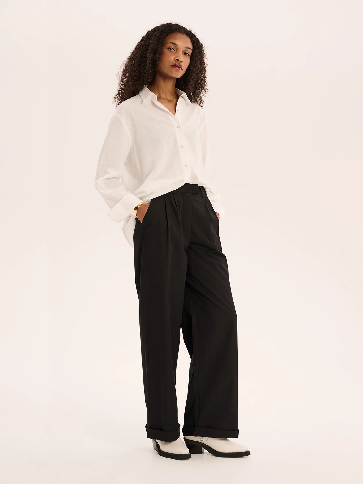 Candy Pleat Front Straight Leg Trouser in Black