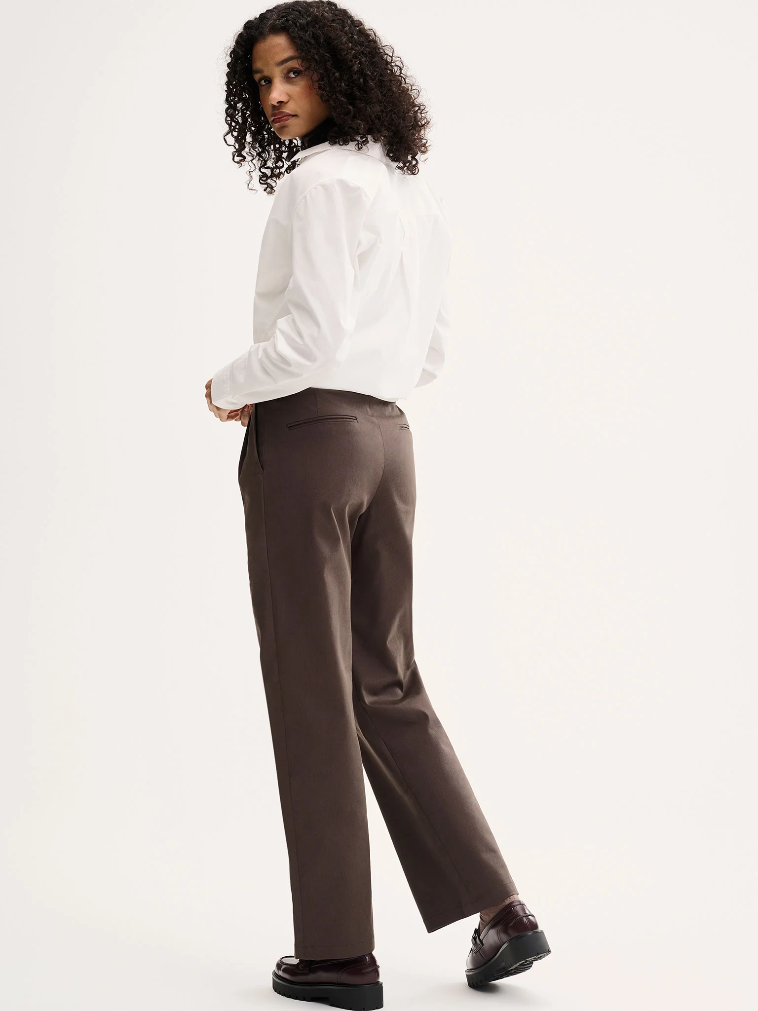 Cinnamon Relaxed Trousers in Mushroom - Image 2