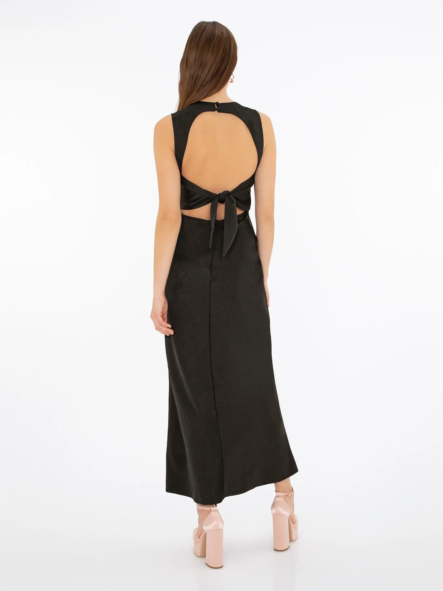 Nova Dress in Black - Image 4