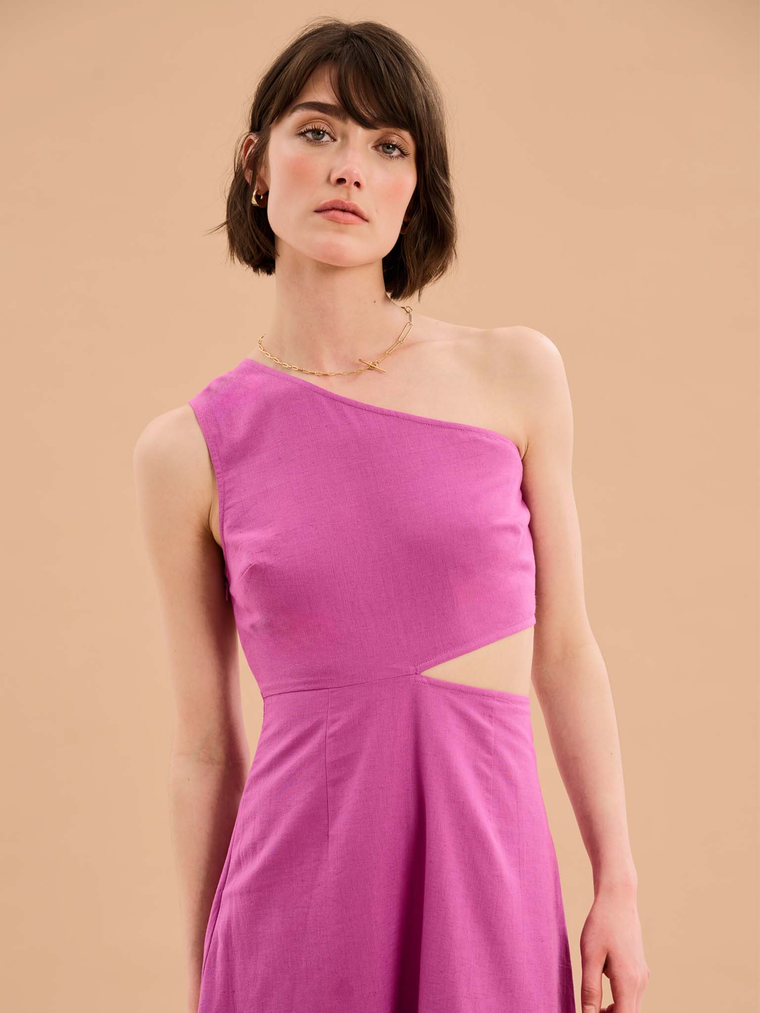 Evaline One Shoulder Dress in Magenta - Image 4