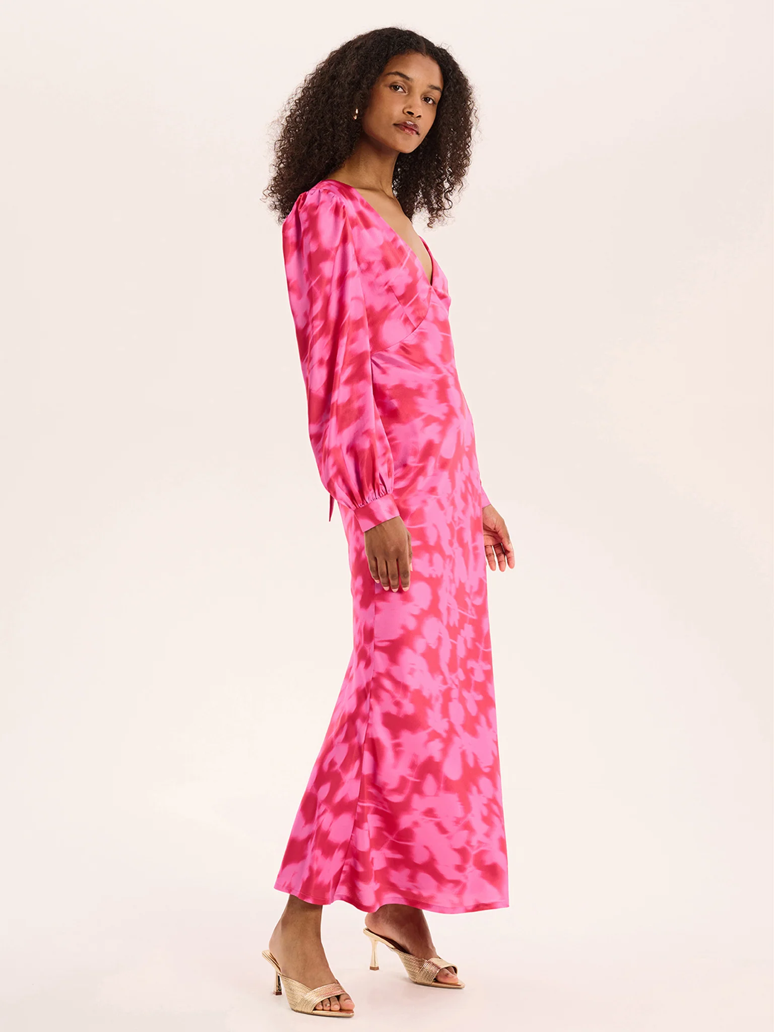 Francoise Dress in Magenta Blurred Floral - Image 3