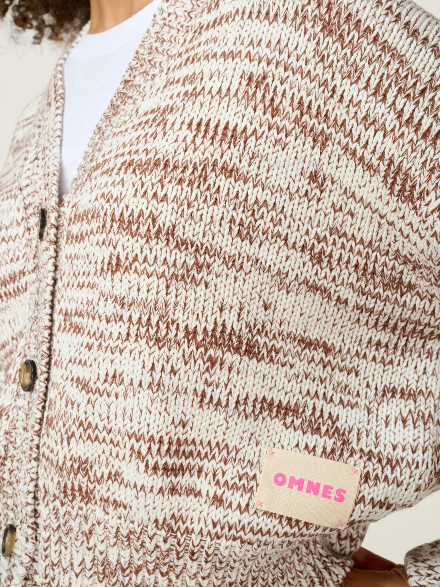 STUDIO OMNES Hopper Cardigan in Brown and Cream - Image 6