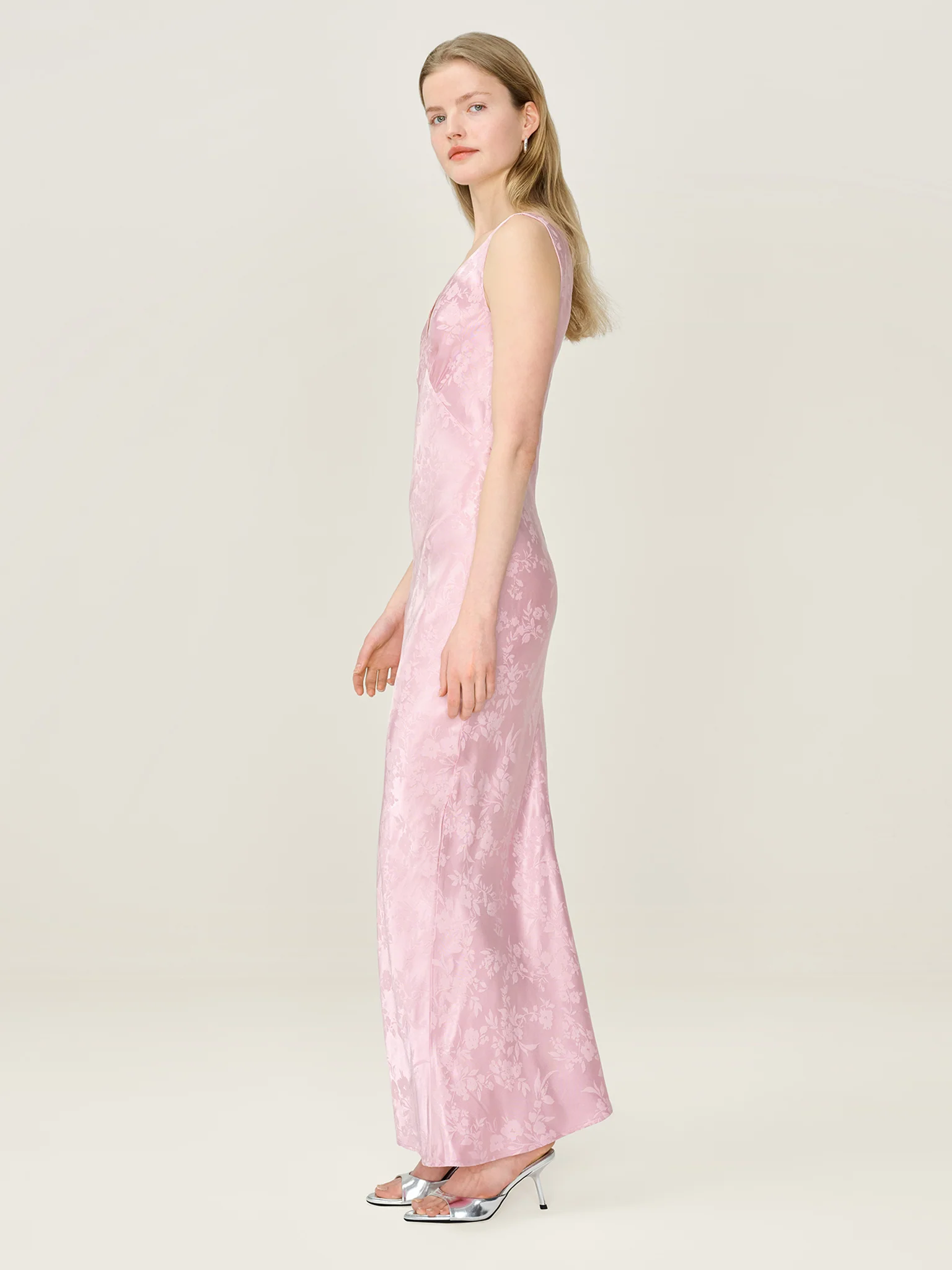 Iris Jacquard Dress in Bleached Mauve - Image 2