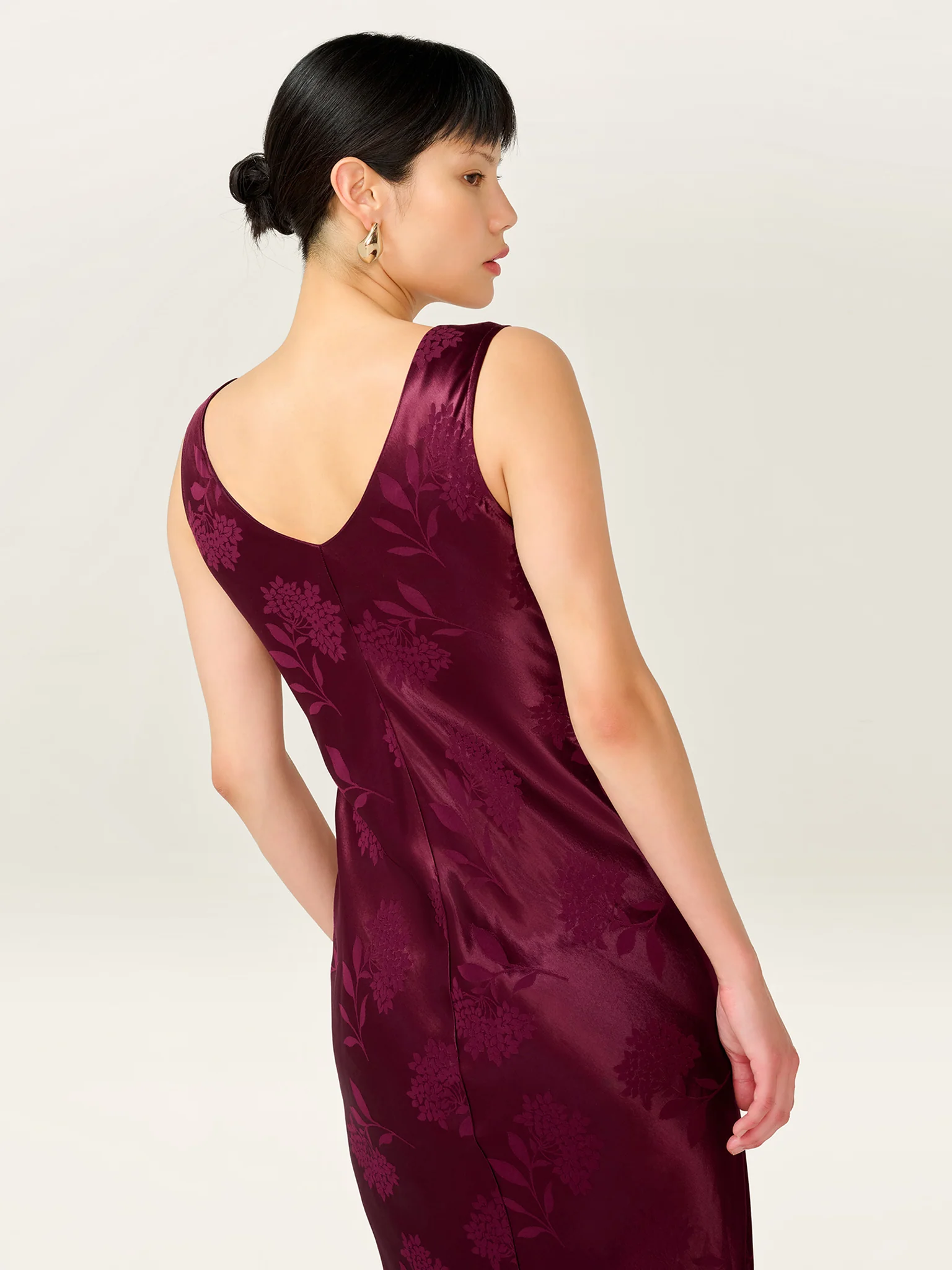 Iris Jacquard Dress in Deep Wine - Image 5