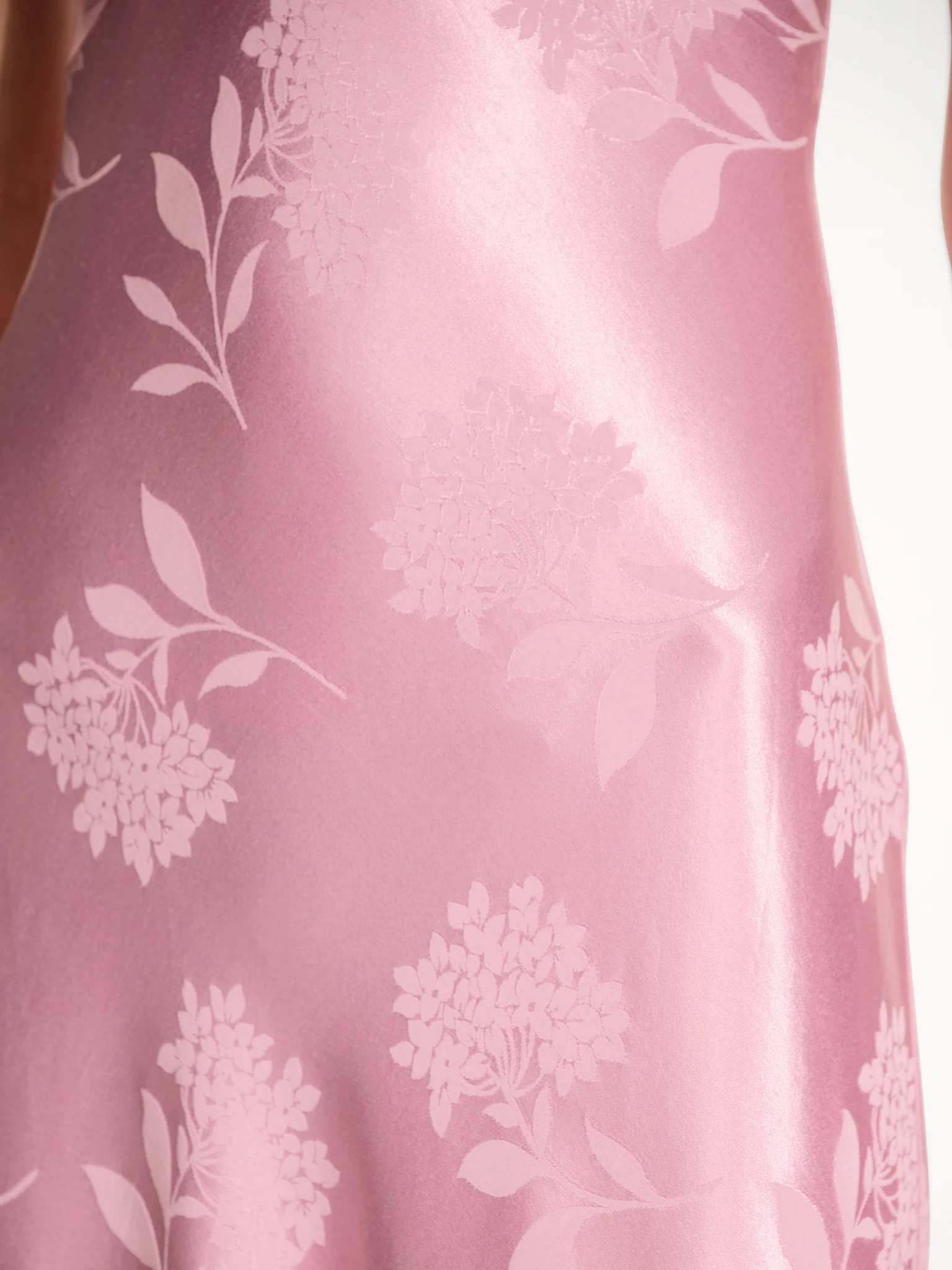 Iris Jacquard Dress in Vintage Pink - Image 5