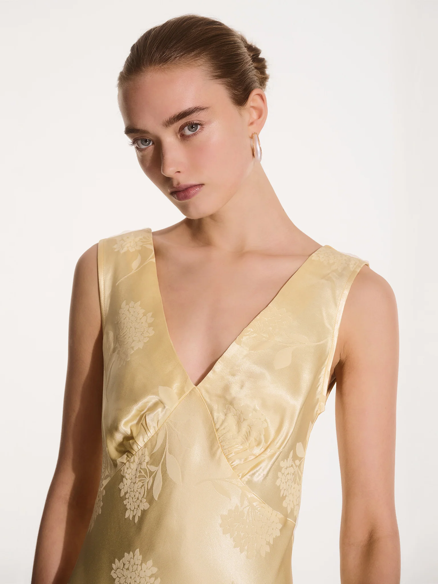 Iris Jacquard Dress in Vintage Yellow - Image 4