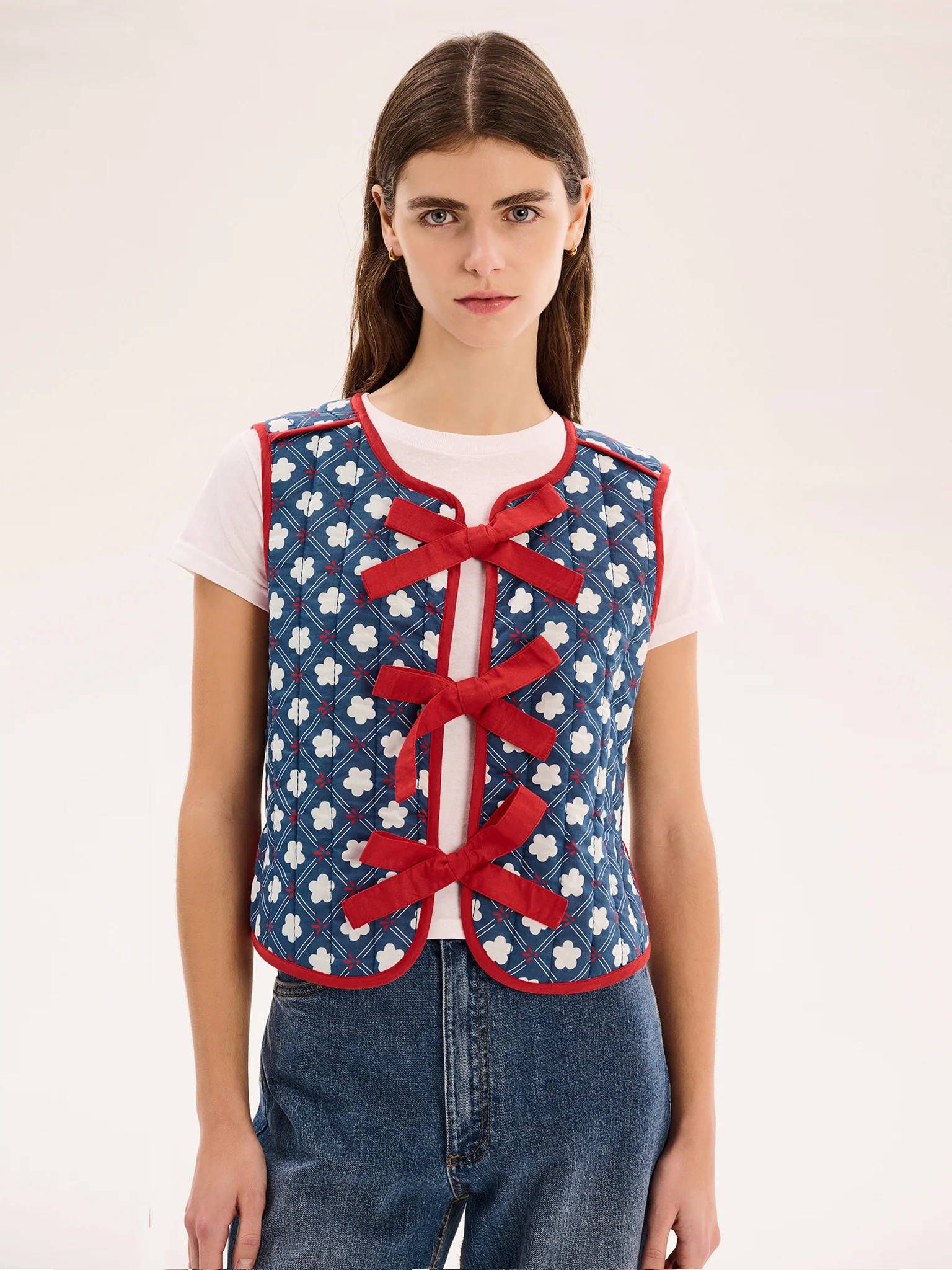 Jojo Quilted Gilet in Floral Check - Image 4