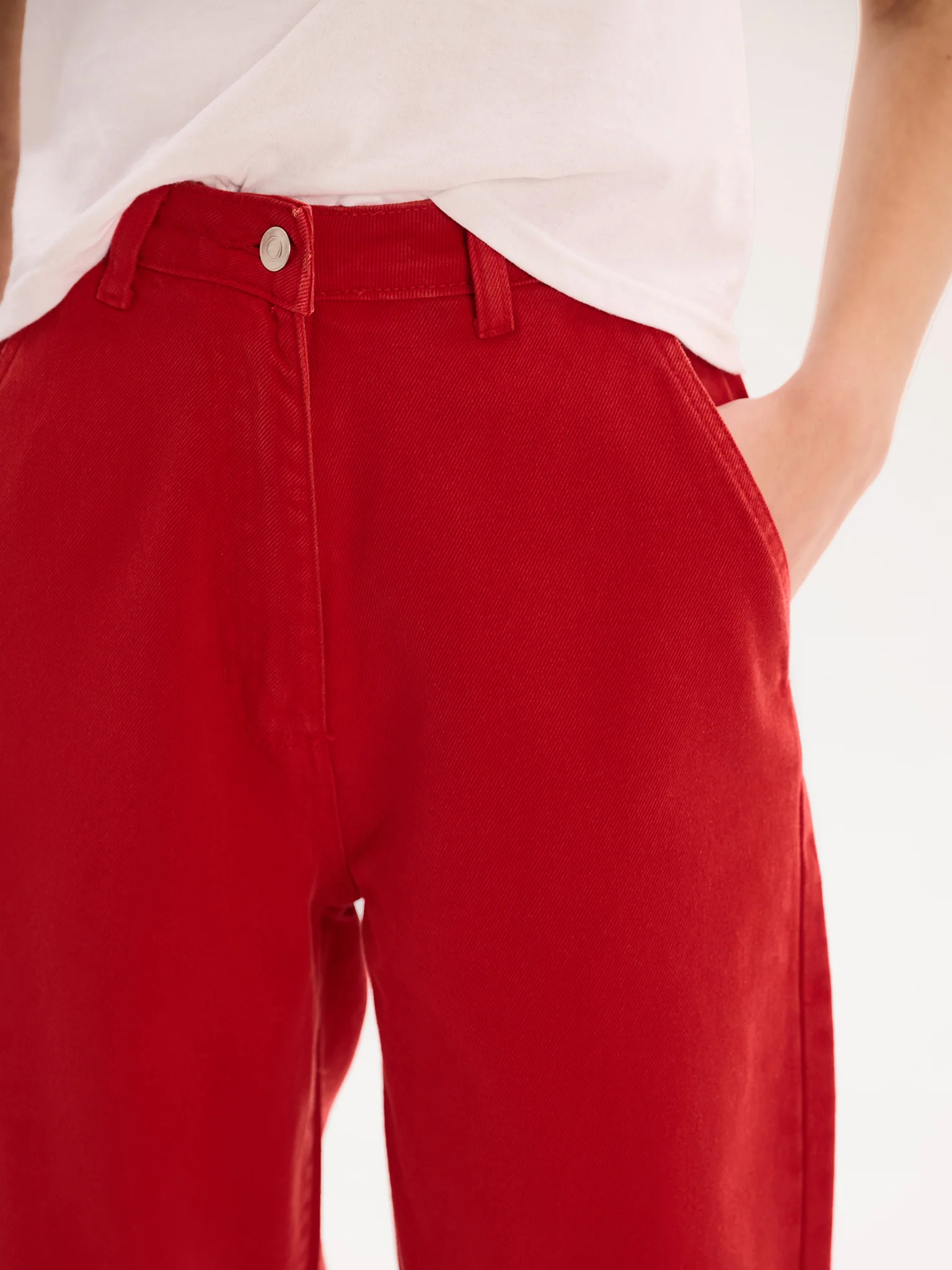 Marlo Jean in Red - Image 3