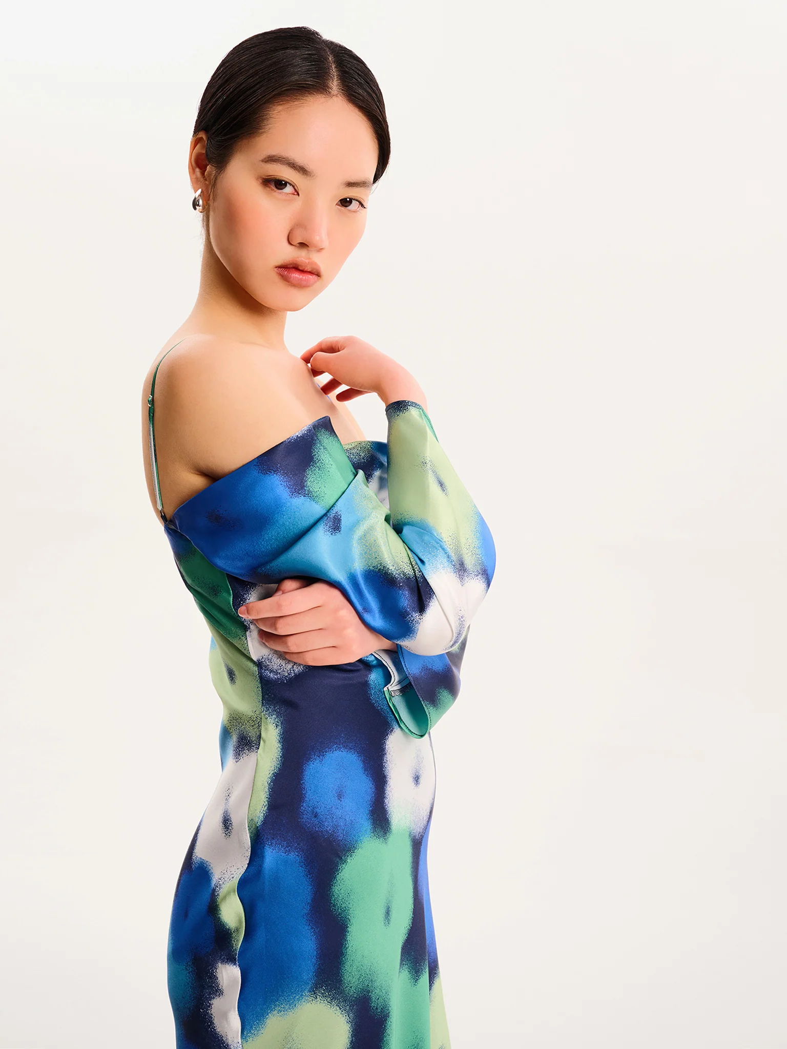 Munique Dress in Spray Floral - Image 2