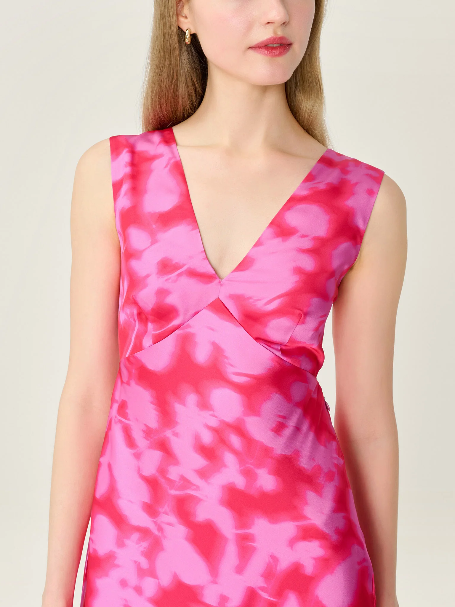 Nova Dress in Blurred Floral Magenta - Image 4