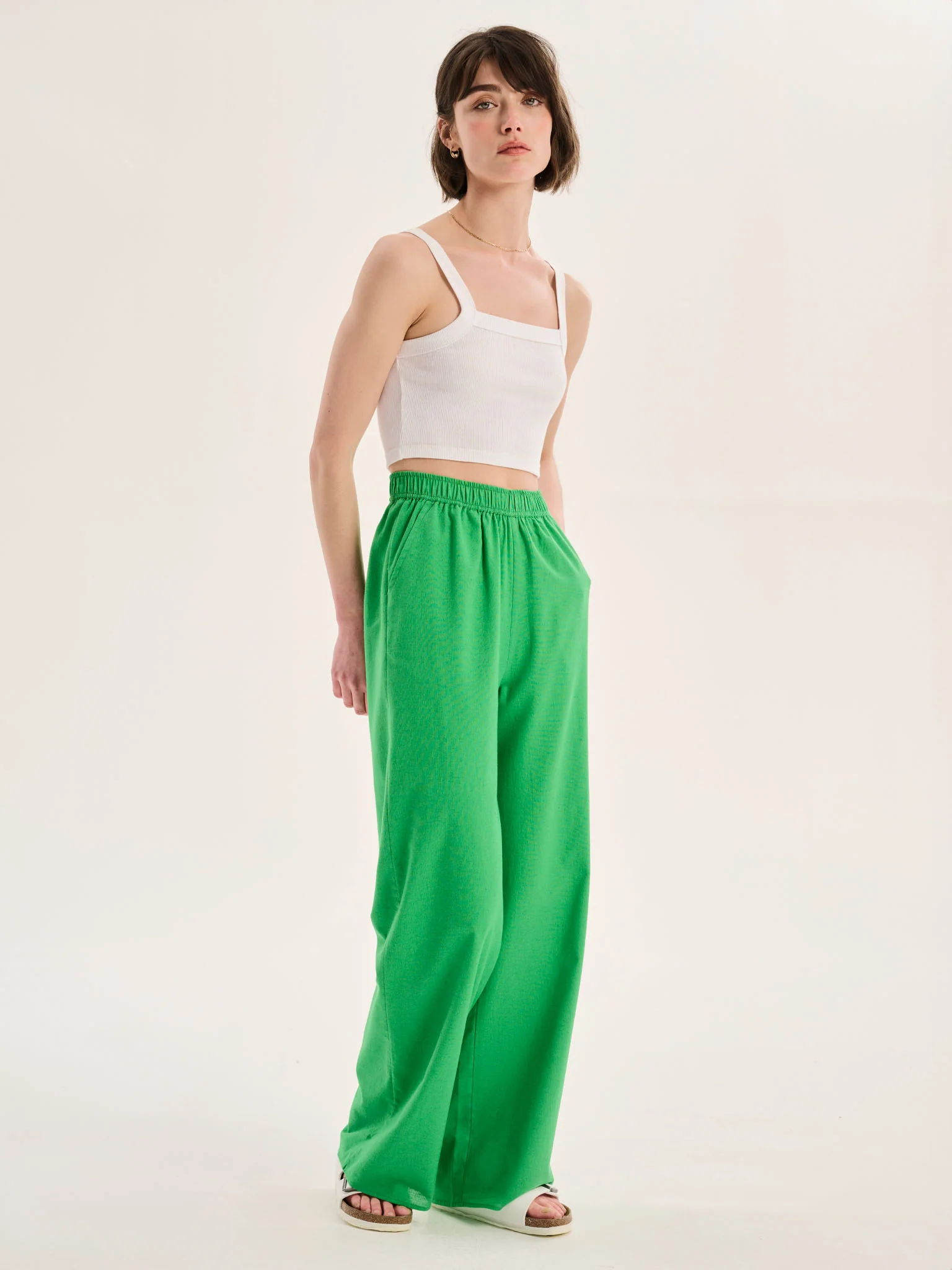 Ramela Elasticated Waist Linen Trouser in Green - Image 2