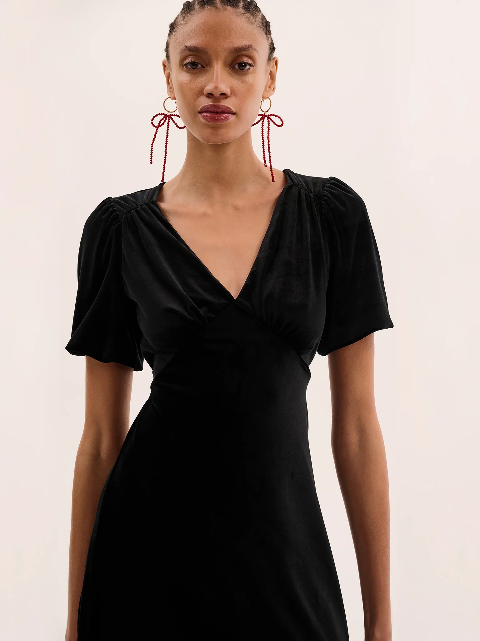 Rosie Velvet Dress in Black - Image 3