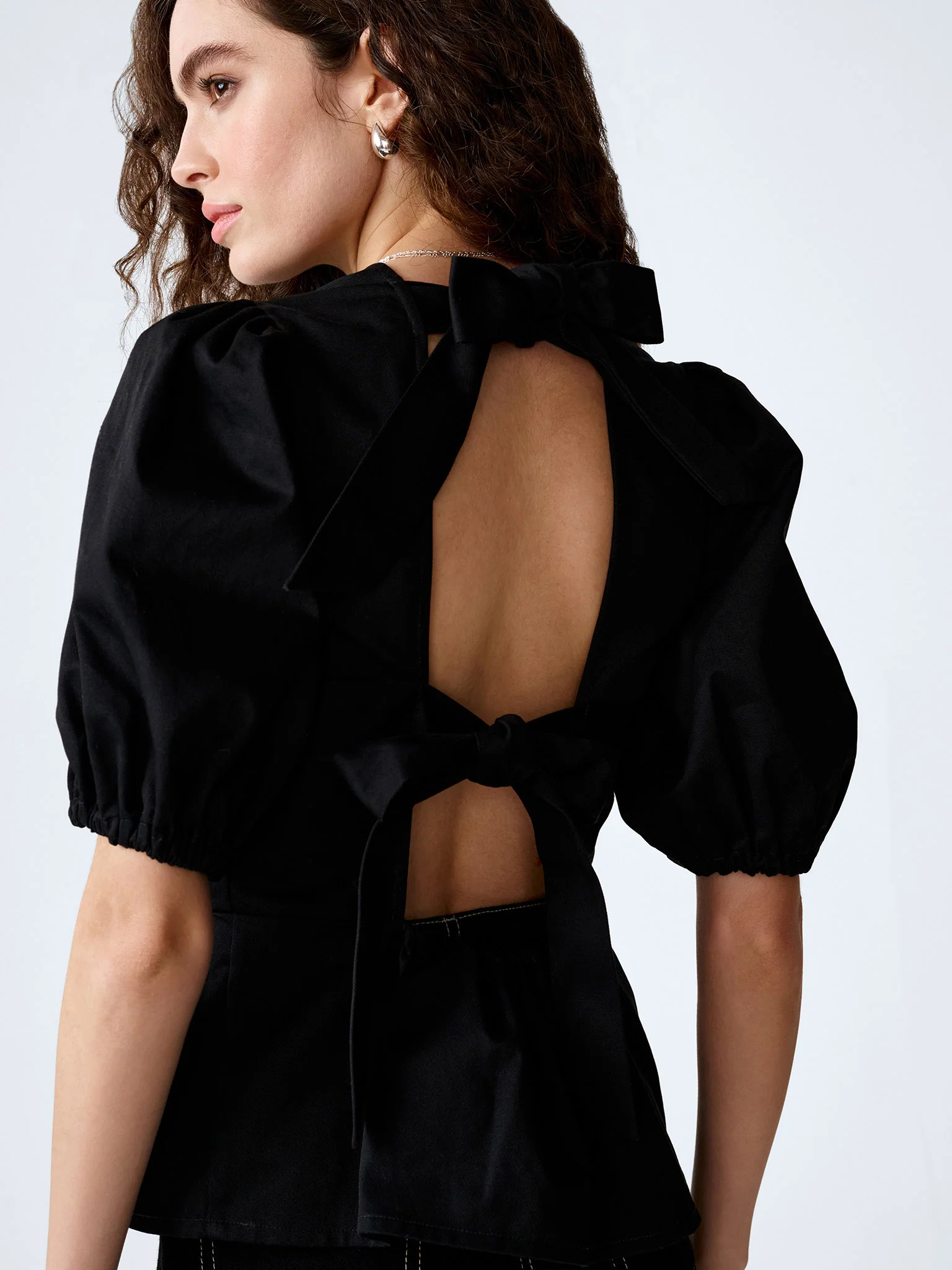 Tiana Top in Black - Image 5