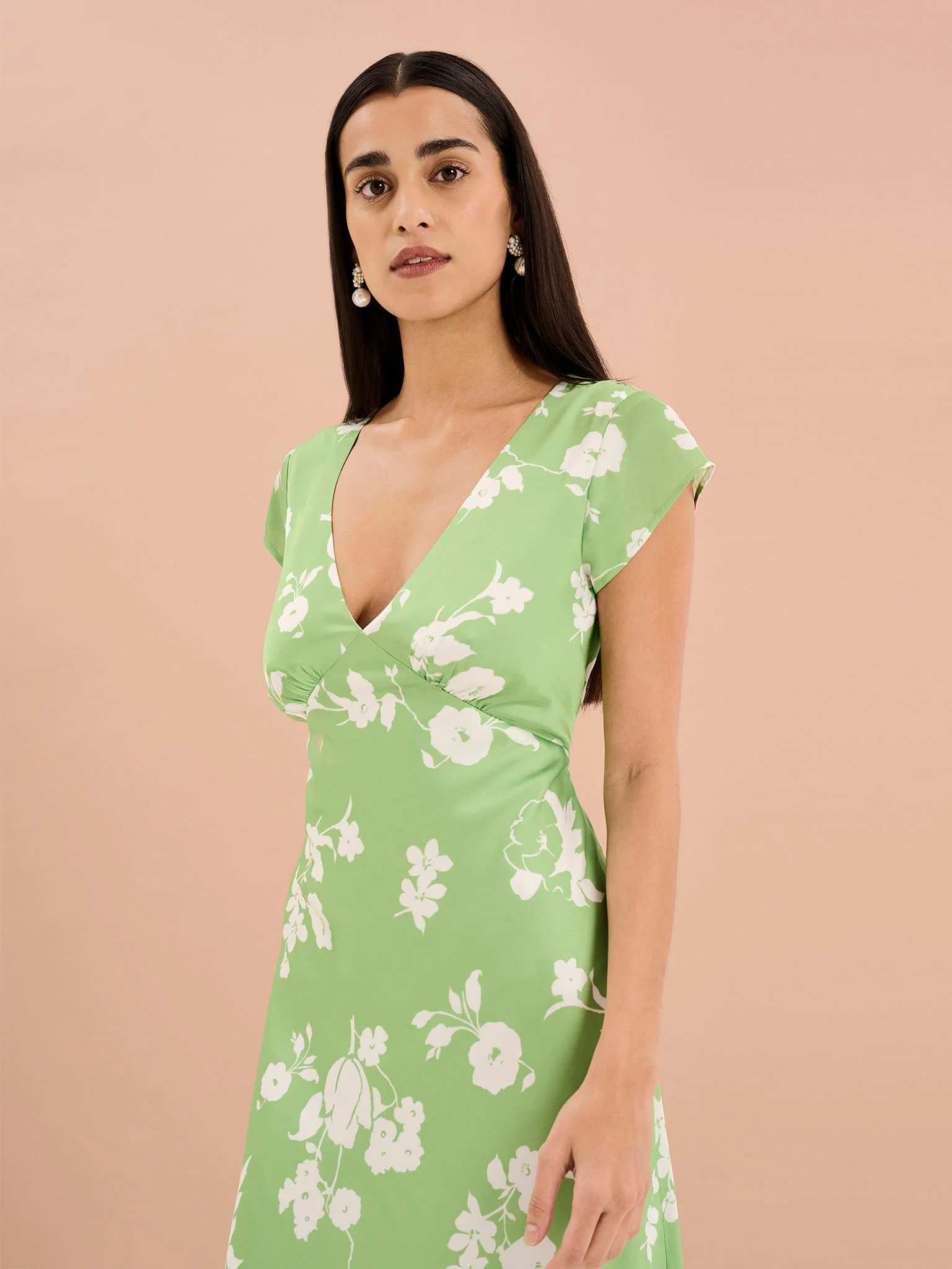 Woolf Short Sleeve Floral Slip Dress in Green - Image 4